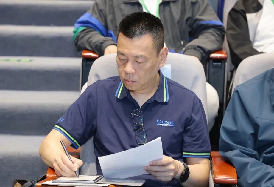 尊龙抖圈官网手艺总司理蒋林煜出席情形博论